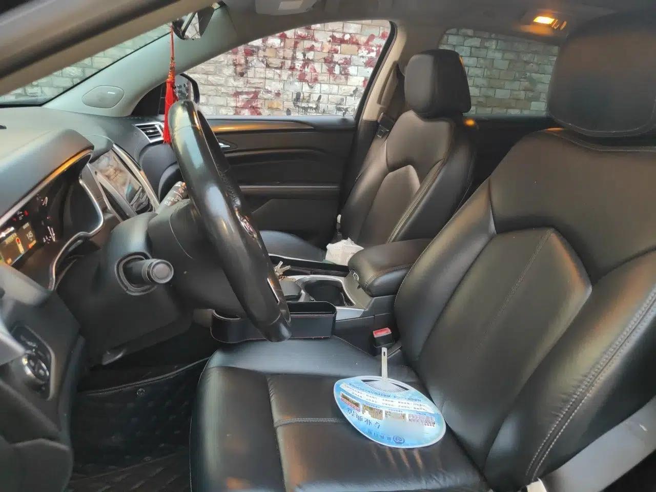 Cadillac SRX 2015 3.0L Comfort Version — миниатюра 15