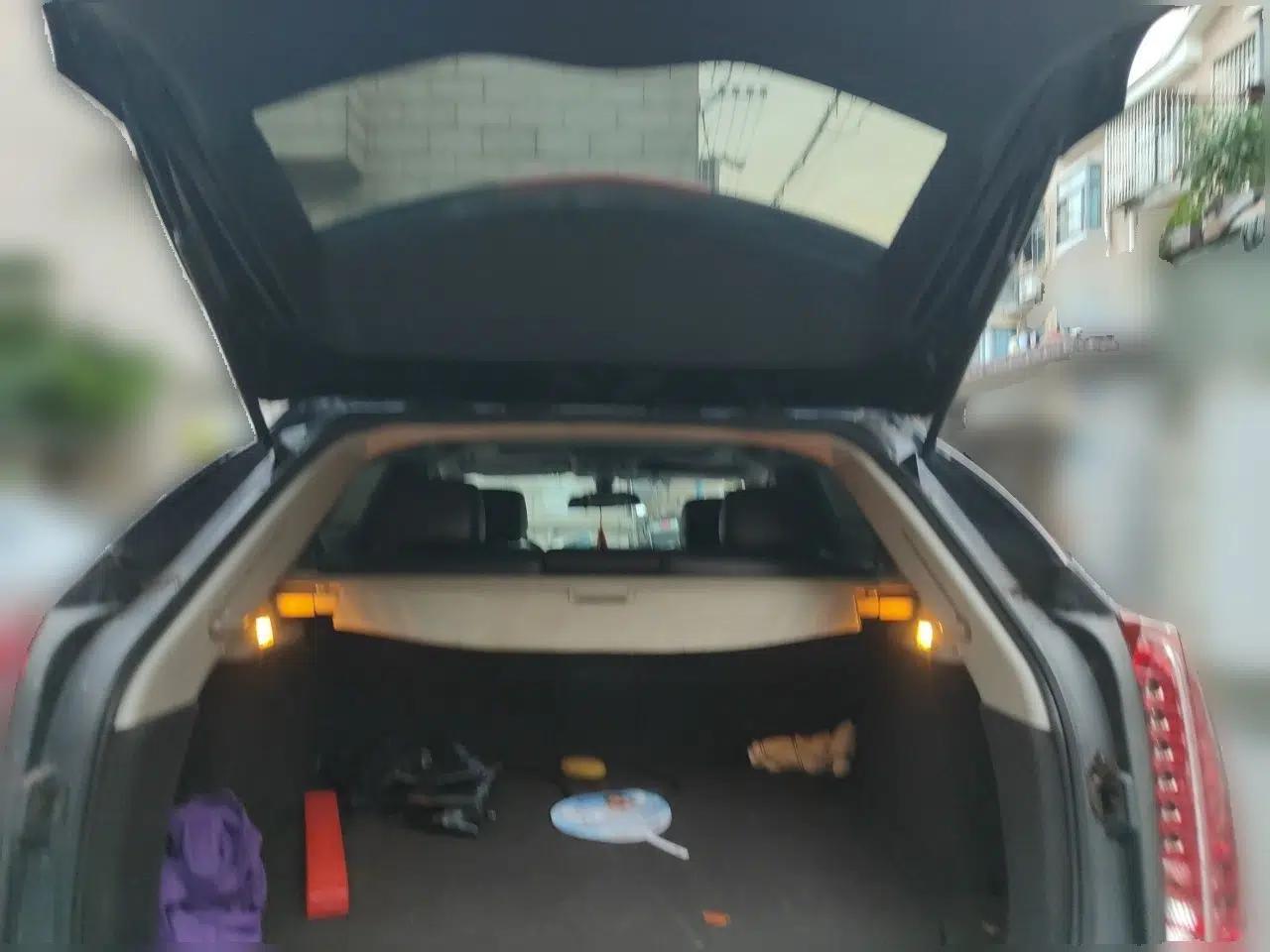Cadillac SRX 2015 3.0L Comfort Version — миниатюра 19