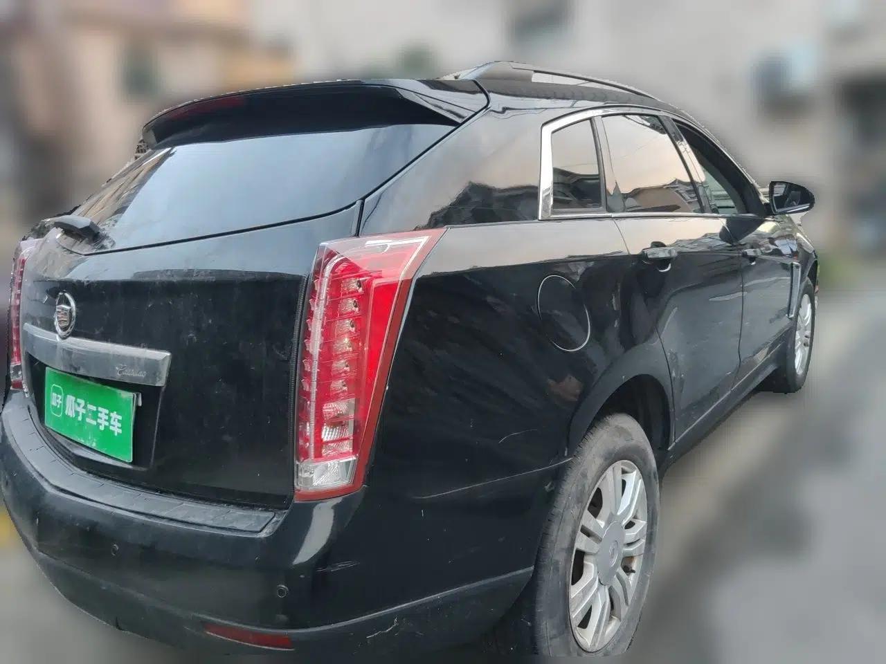 Cadillac SRX 2015 3.0L Comfort Version — миниатюра 6