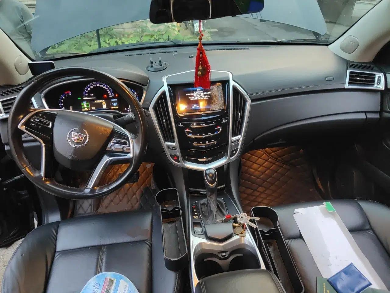 Cadillac SRX 2015 3.0L Comfort Version — миниатюра 9