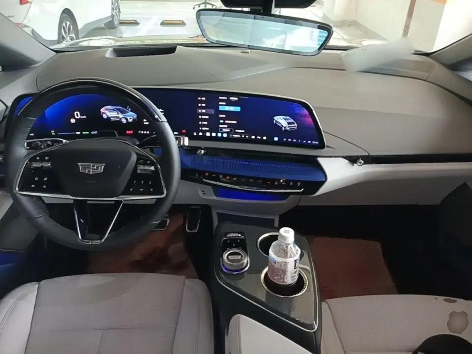 Cadillac OPTIQ 2024 Four-Wheel Drive Long-Range Version — миниатюра 12