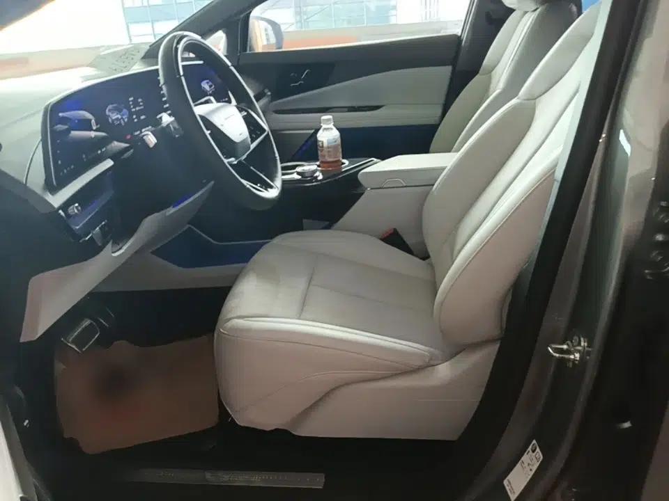Cadillac OPTIQ 2024 Four-Wheel Drive Long-Range Version — миниатюра 17