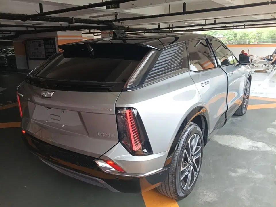 Cadillac OPTIQ 2024 Four-Wheel Drive Long-Range Version — миниатюра 6