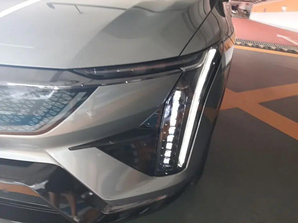 Cadillac OPTIQ 2024 Four-Wheel Drive Long-Range Version — миниатюра 8