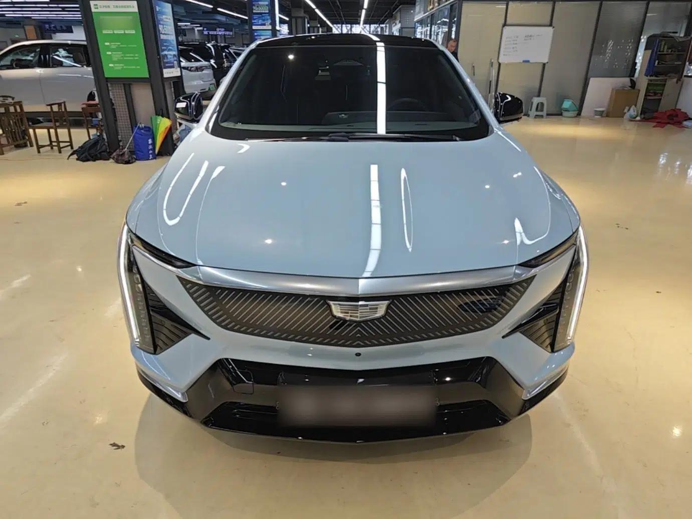 Cadillac OPTIQ 2024 Standard Range Version — миниатюра 2