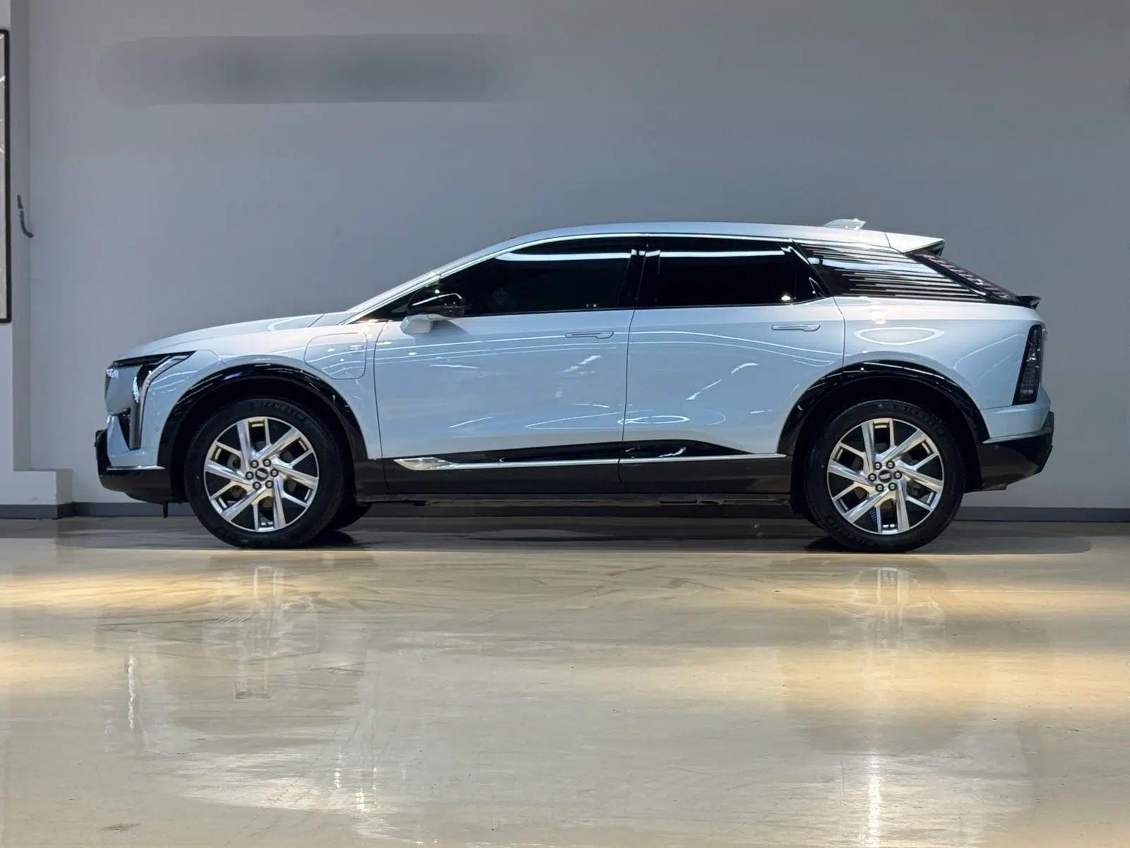 Cadillac OPTIQ 2024 Standard Range Version — миниатюра 14