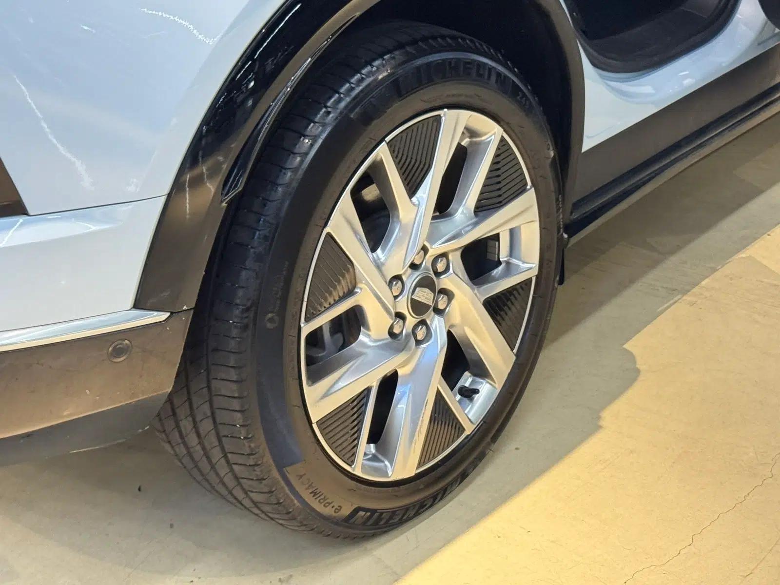 Cadillac OPTIQ 2024 Standard Range Version — миниатюра 21