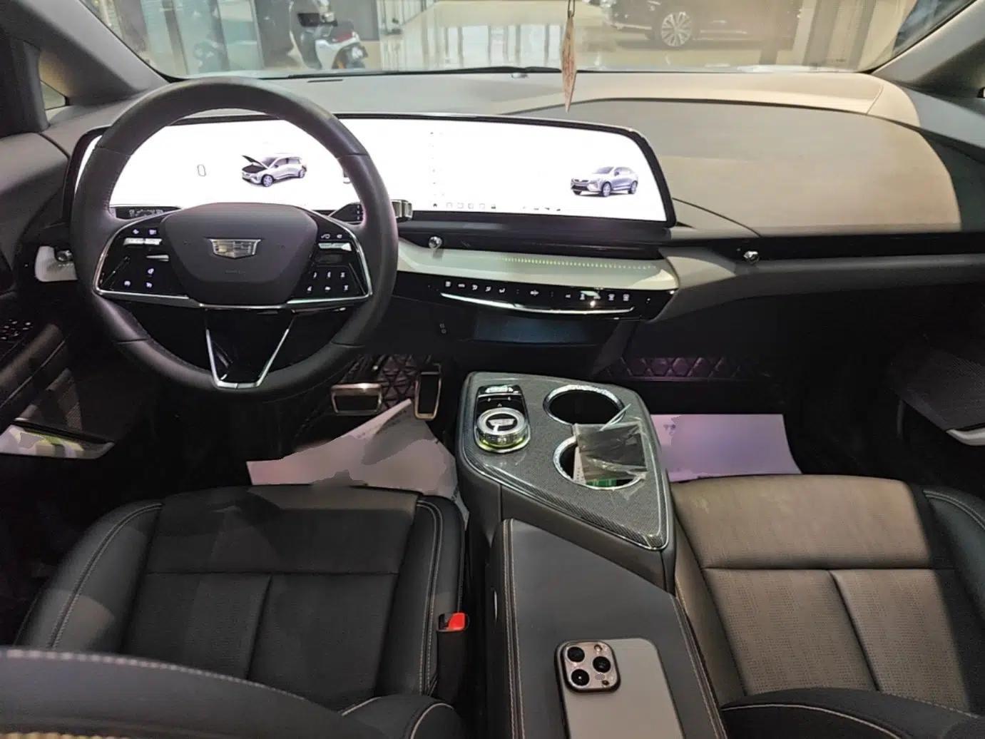 Cadillac OPTIQ 2024 Standard Range Version — миниатюра 22