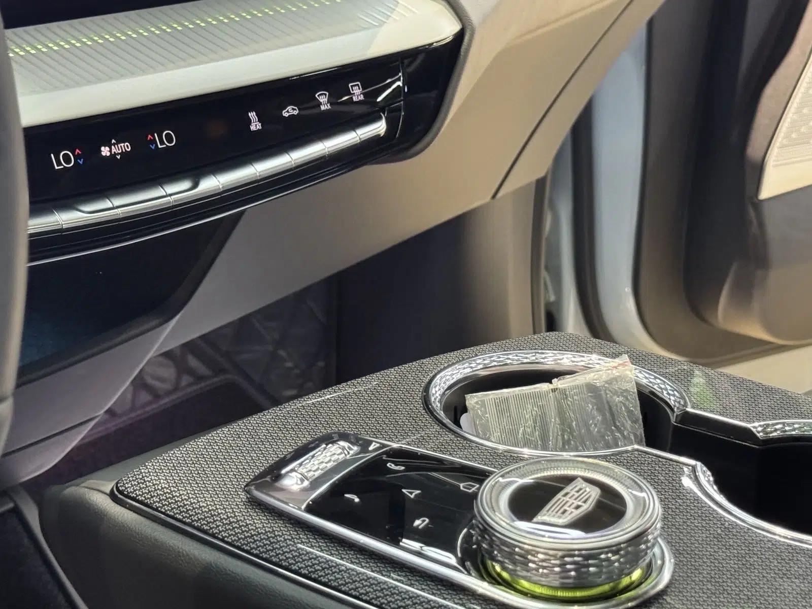 Cadillac OPTIQ 2024 Standard Range Version — миниатюра 35