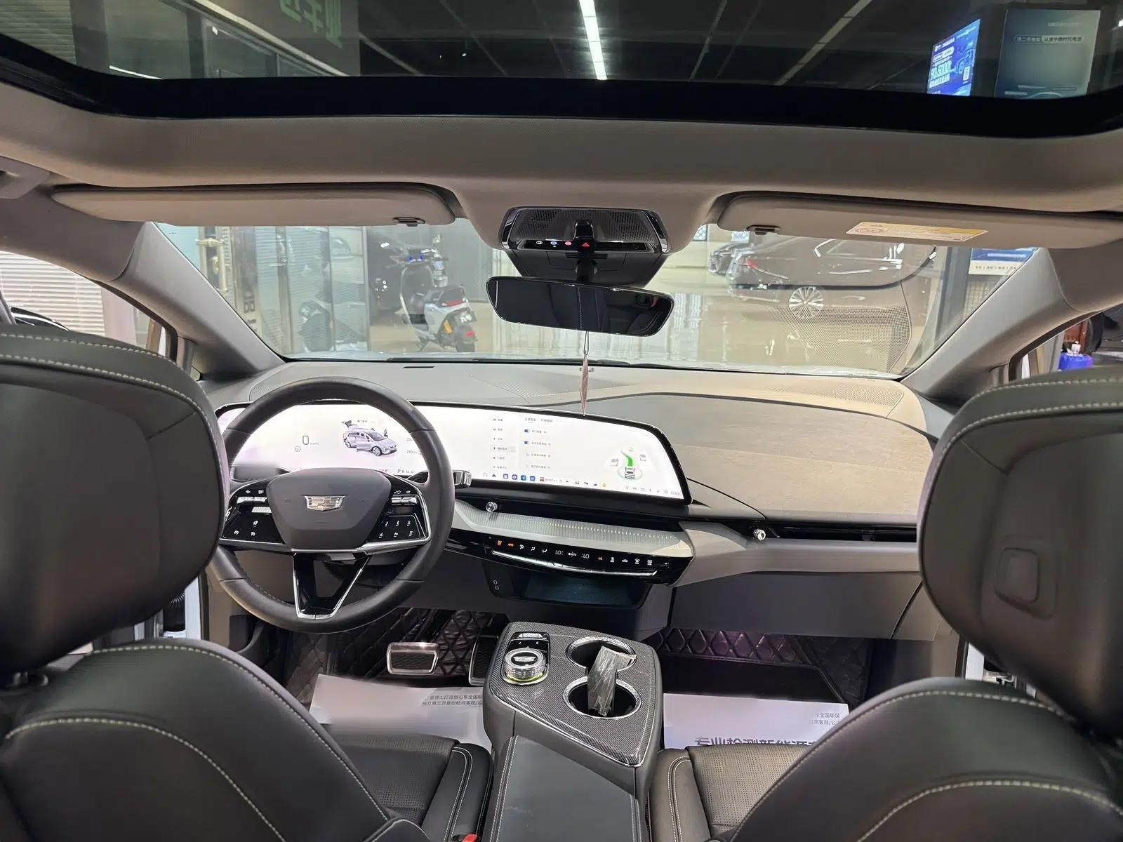 Cadillac OPTIQ 2024 Standard Range Version — миниатюра 38