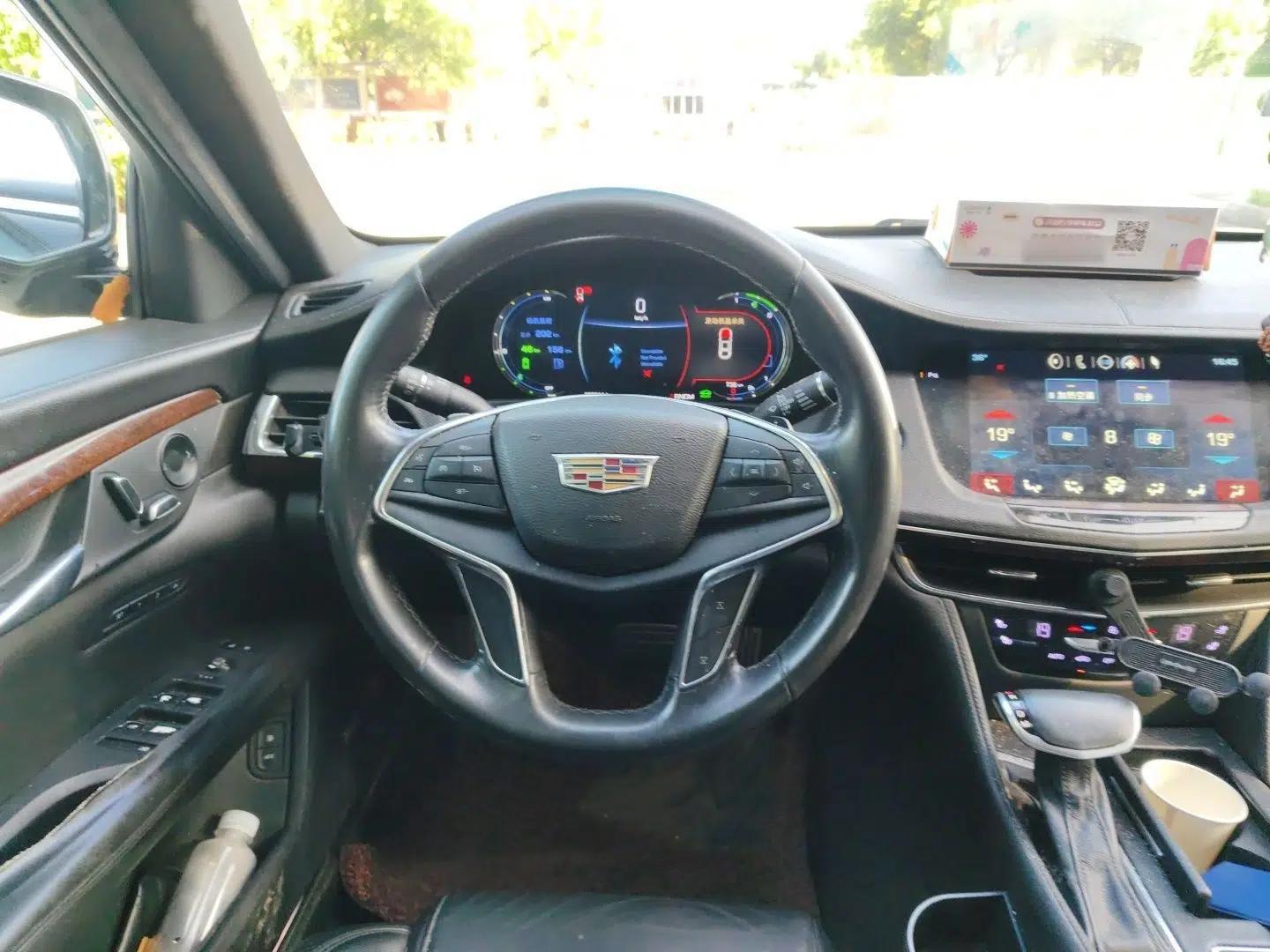 Cadillac CT6 PLUG-IN 2017 30E Elite Version — миниатюра 10