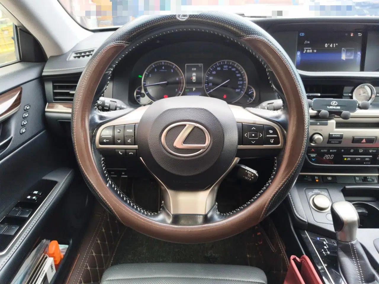 Lexus ES 2015 250 Elegant Edition — миниатюра 10