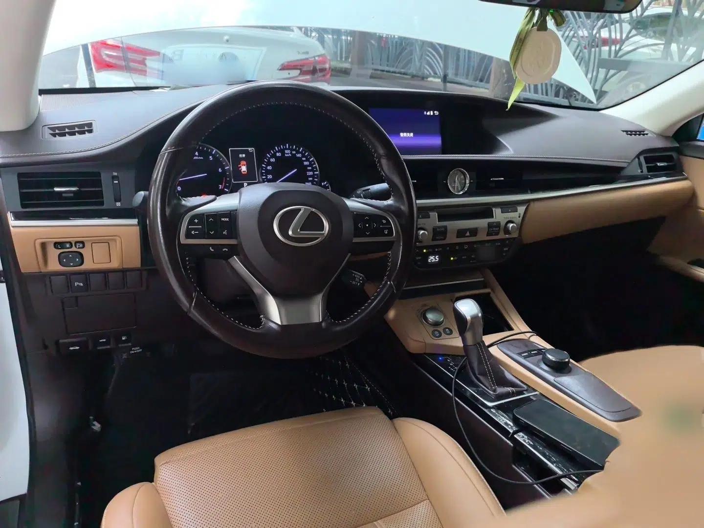 Lexus ES 2015 200 Elite Edition — миниатюра 18