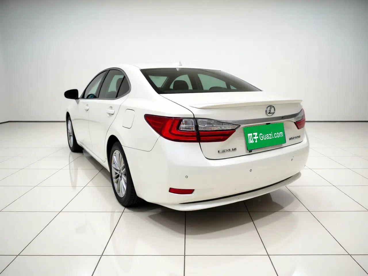 Lexus ES 2015 200 Elite Edition — миниатюра 4