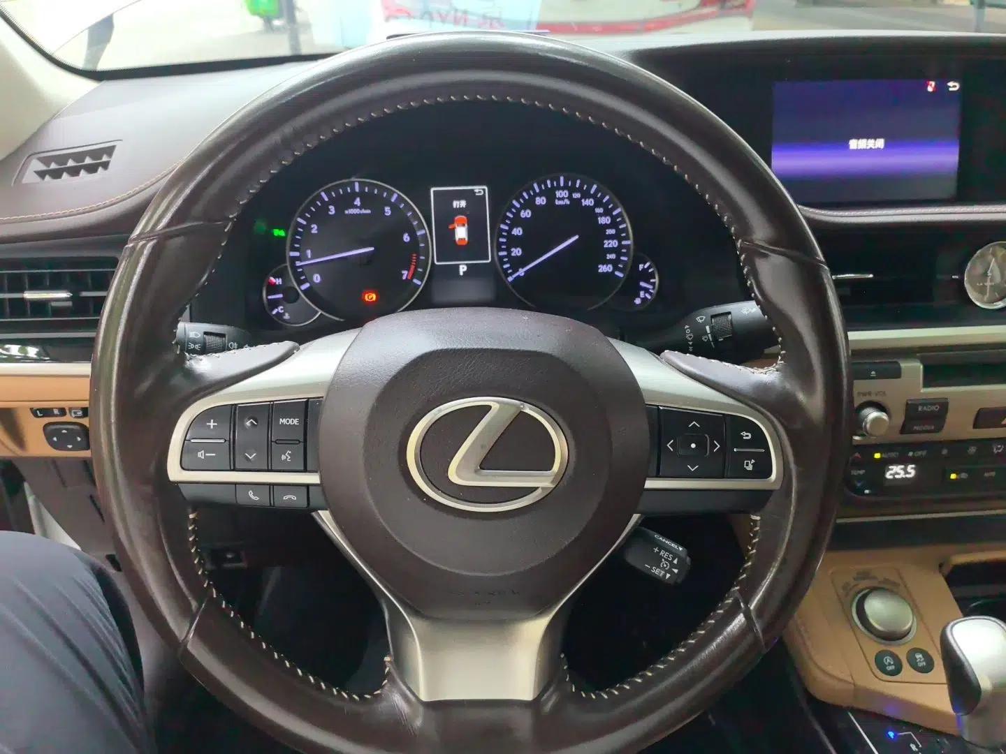Lexus ES 2015 200 Elite Edition — миниатюра 9