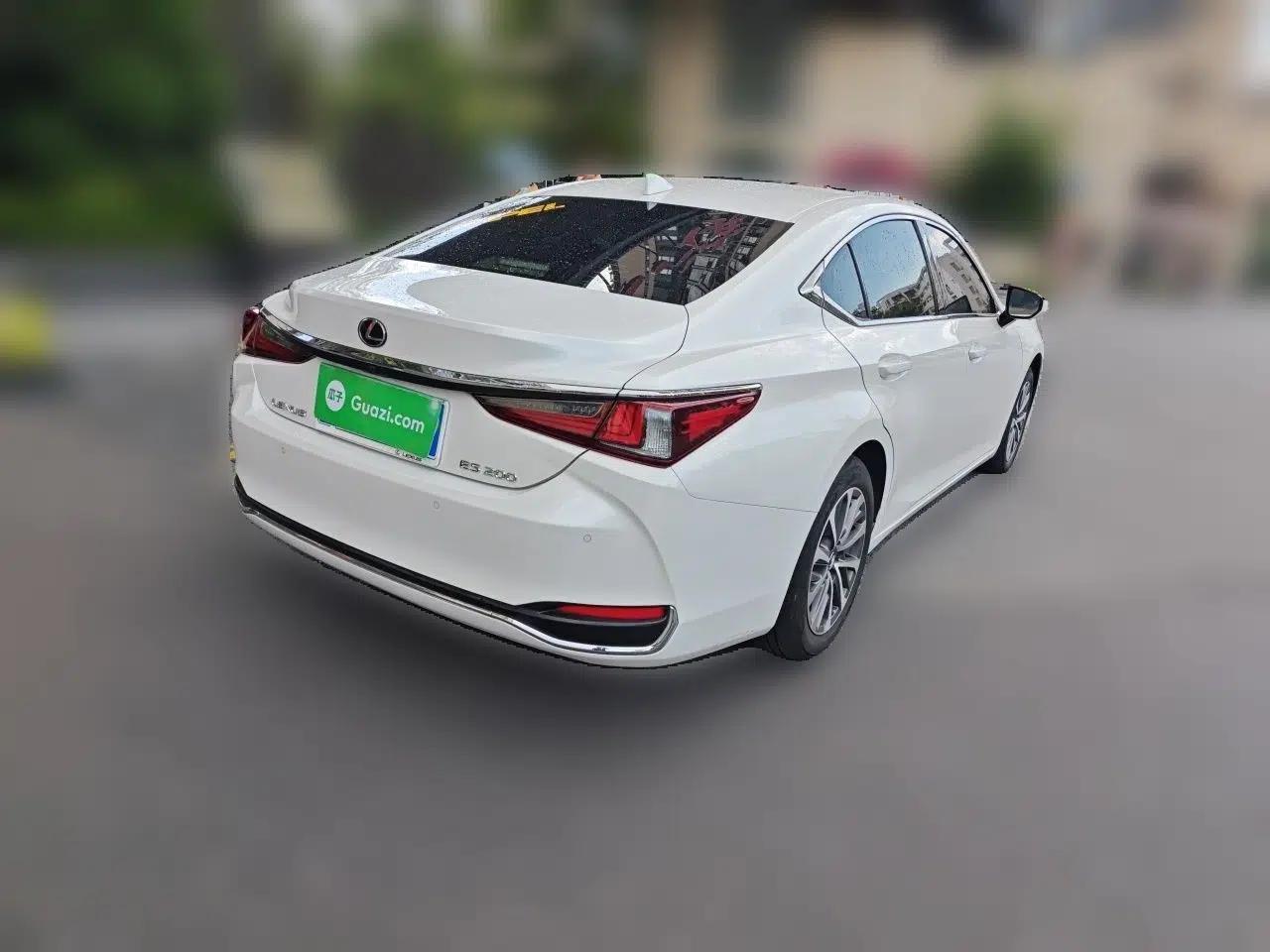 Lexus ES 2021 200 Excellence Edition — миниатюра 6