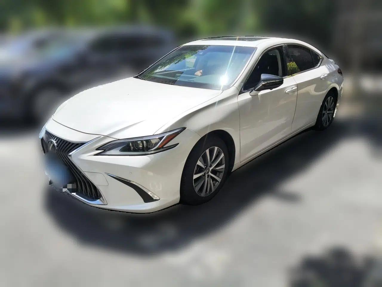 Lexus ES 2021 200 Excellence Edition — миниатюра 1