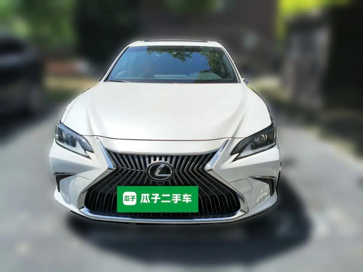 Lexus ES 2021 200 Excellence Edition — миниатюра 2