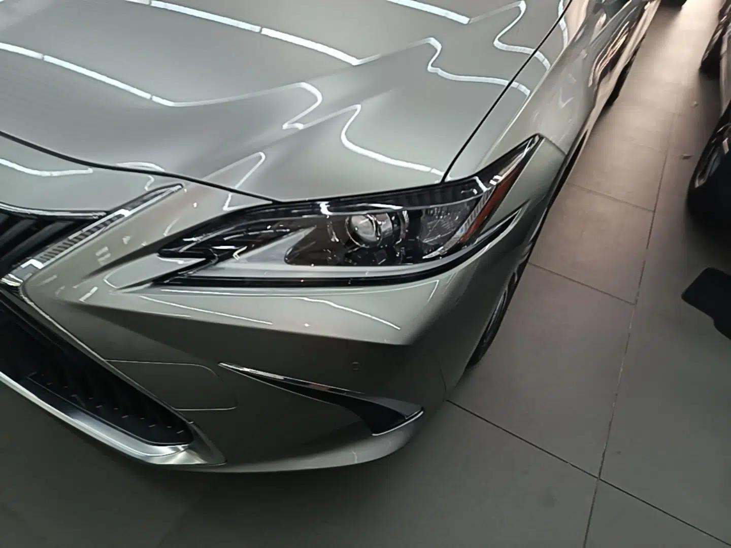 Lexus ES 2020 200 Excellence Edition — миниатюра 8