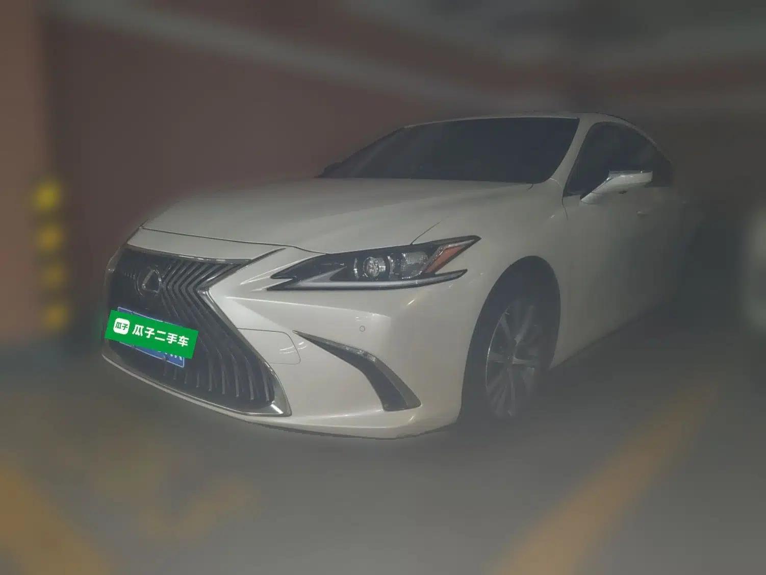 Lexus ES 2021 200 Excellence Edition — миниатюра 1