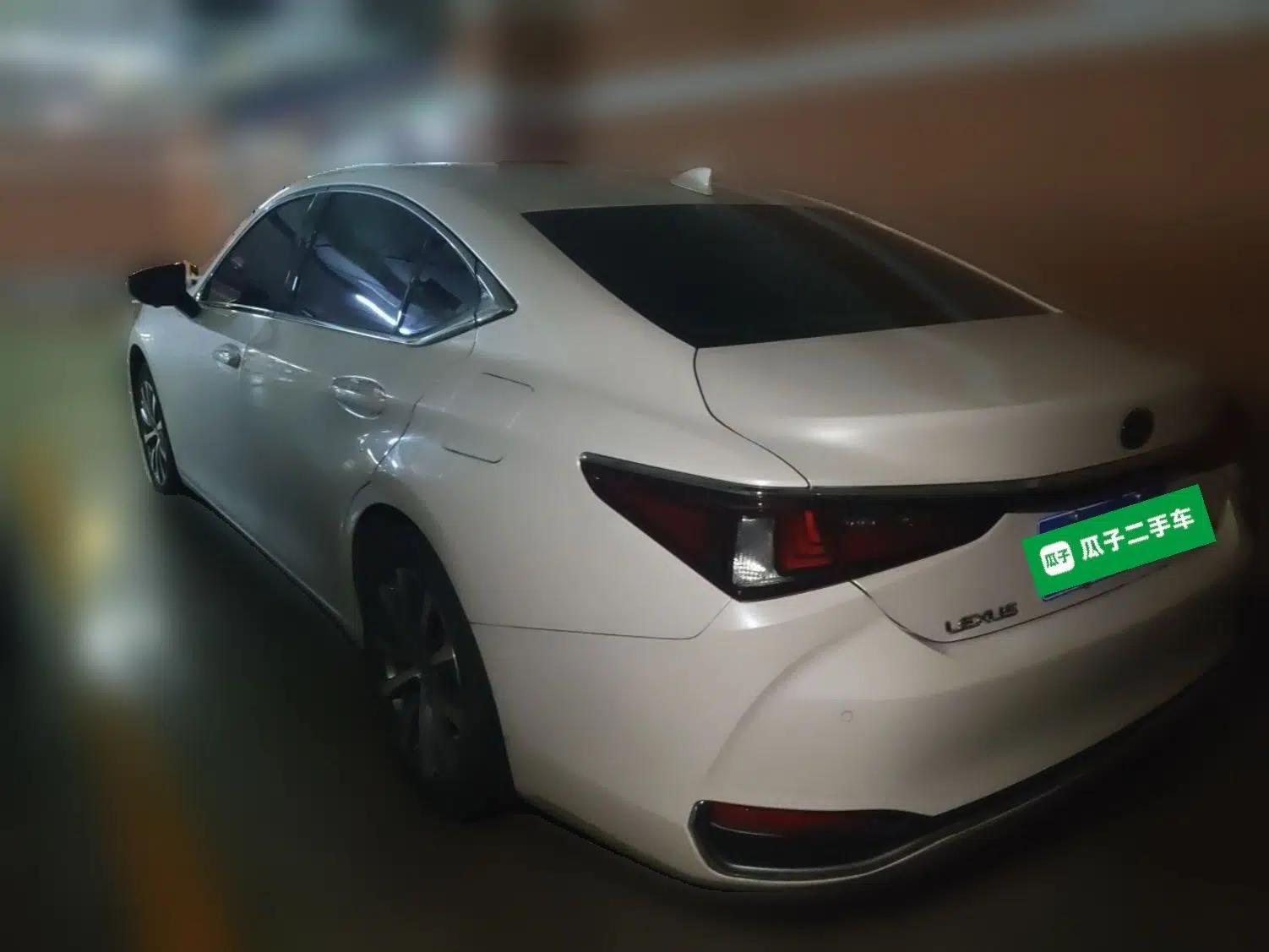 Lexus ES 2021 200 Excellence Edition — миниатюра 4