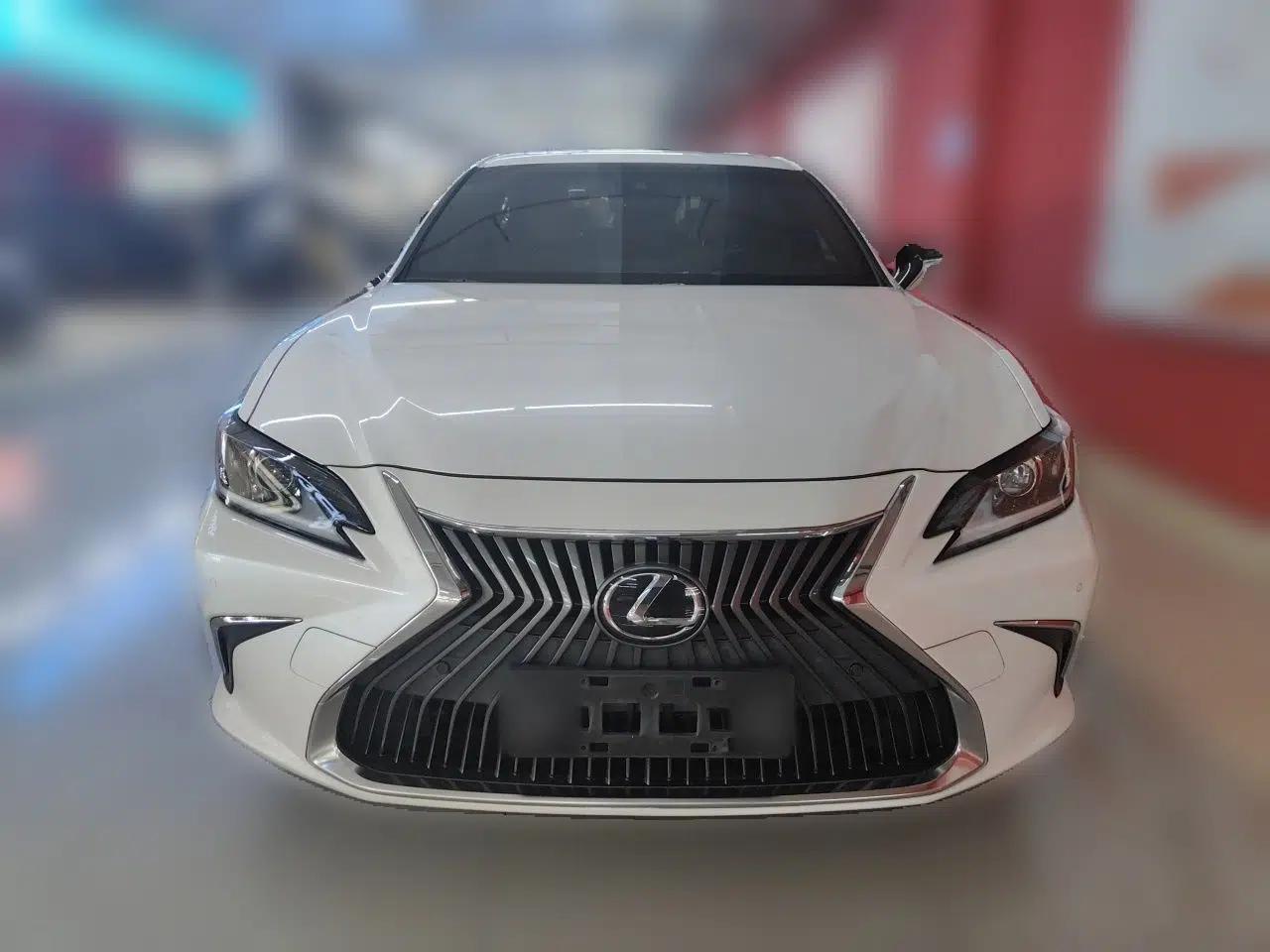 Lexus ES 2020 200 Excellence Edition — миниатюра 2
