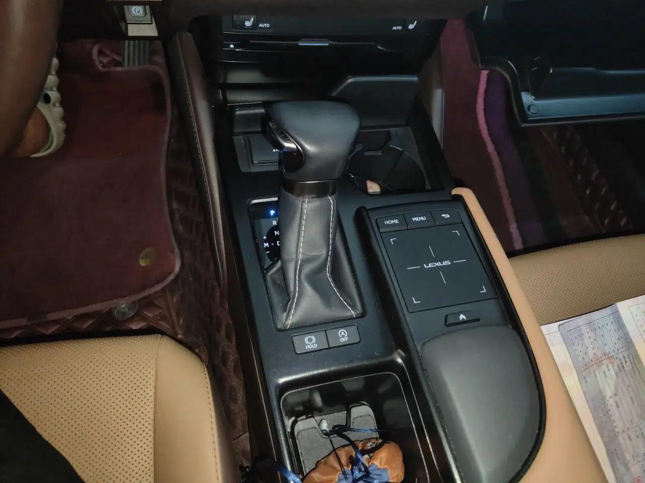 Lexus ES 2020 200 Excellence Edition — миниатюра 14