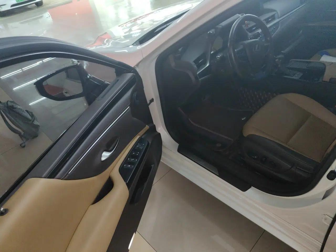 Lexus ES 2020 200 Excellence Edition — миниатюра 16