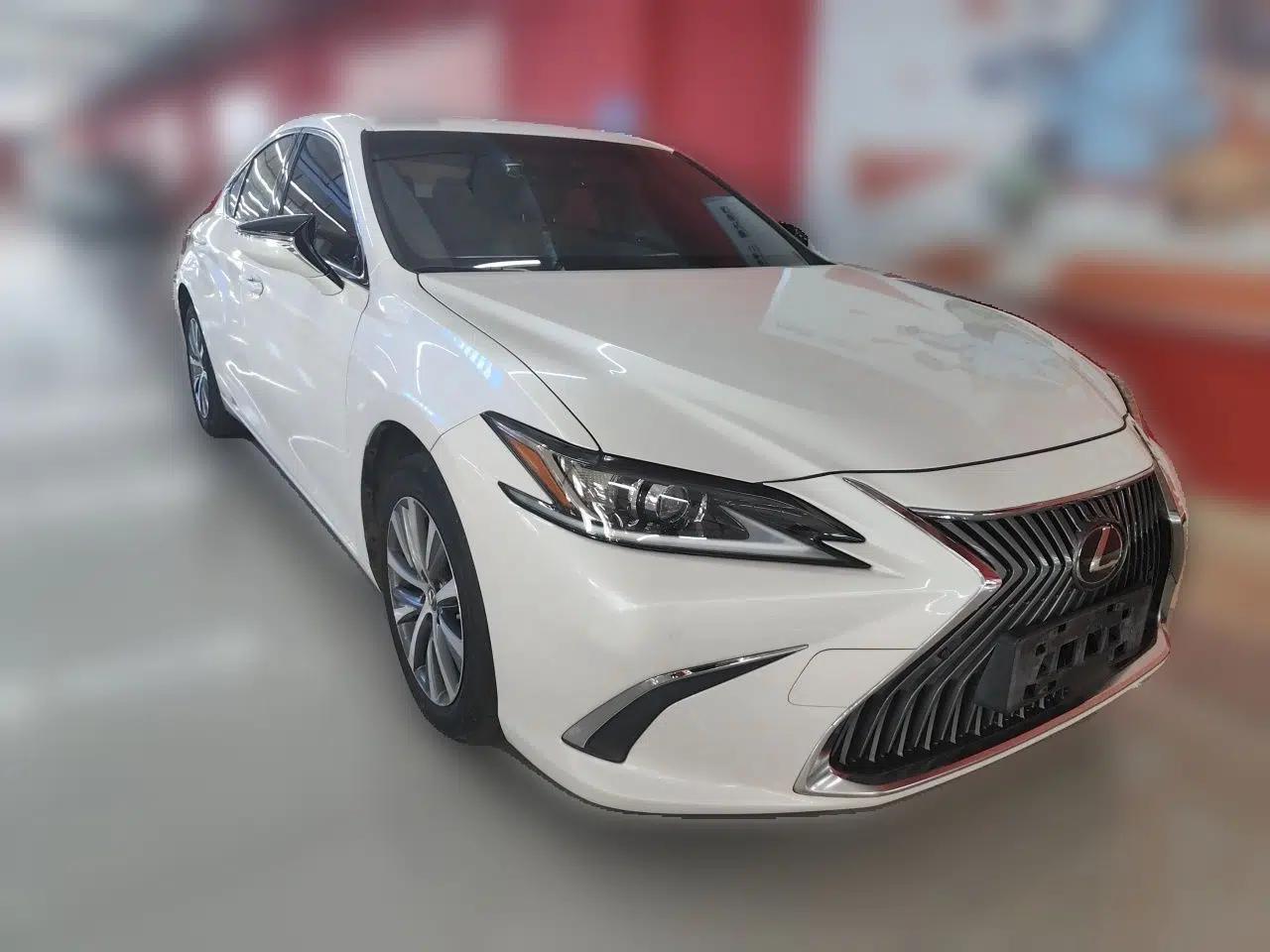 Lexus ES 2020 200 Excellence Edition — миниатюра 3