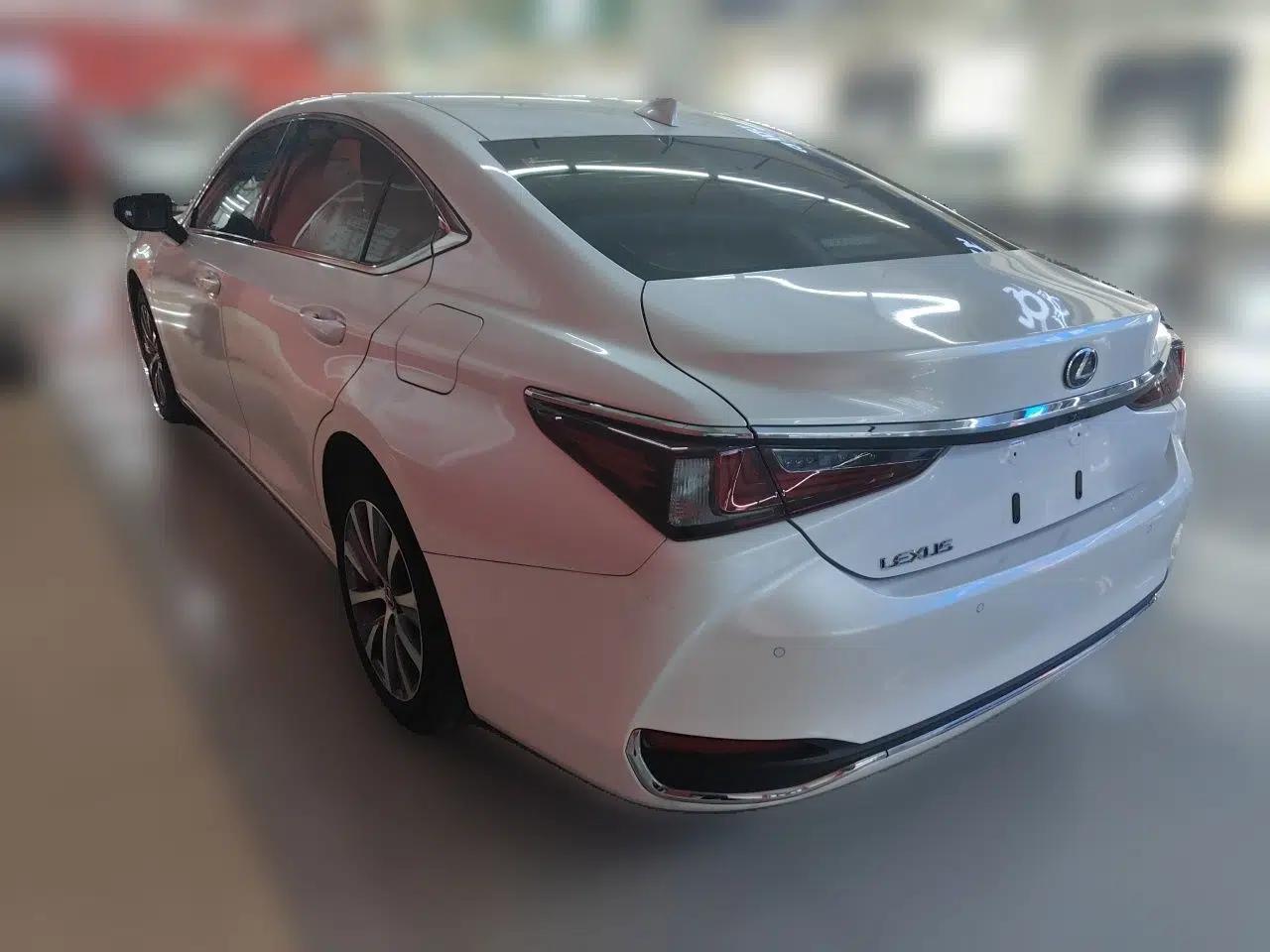 Lexus ES 2020 200 Excellence Edition — миниатюра 4