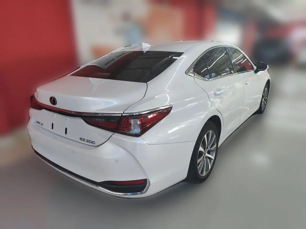 Lexus ES 2020 200 Excellence Edition — миниатюра 6