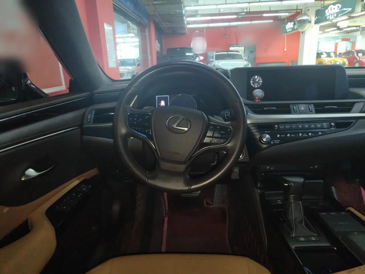 Lexus ES 2020 200 Excellence Edition — миниатюра 10