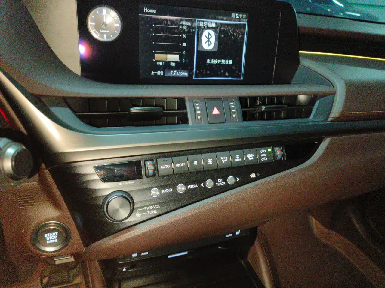 Lexus ES 2020 260 Excellence Edition — миниатюра 13