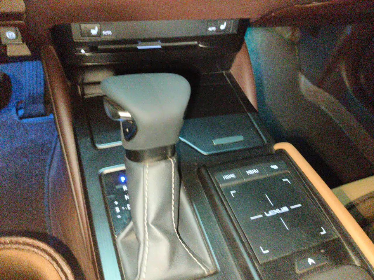 Lexus ES 2020 260 Excellence Edition — миниатюра 14