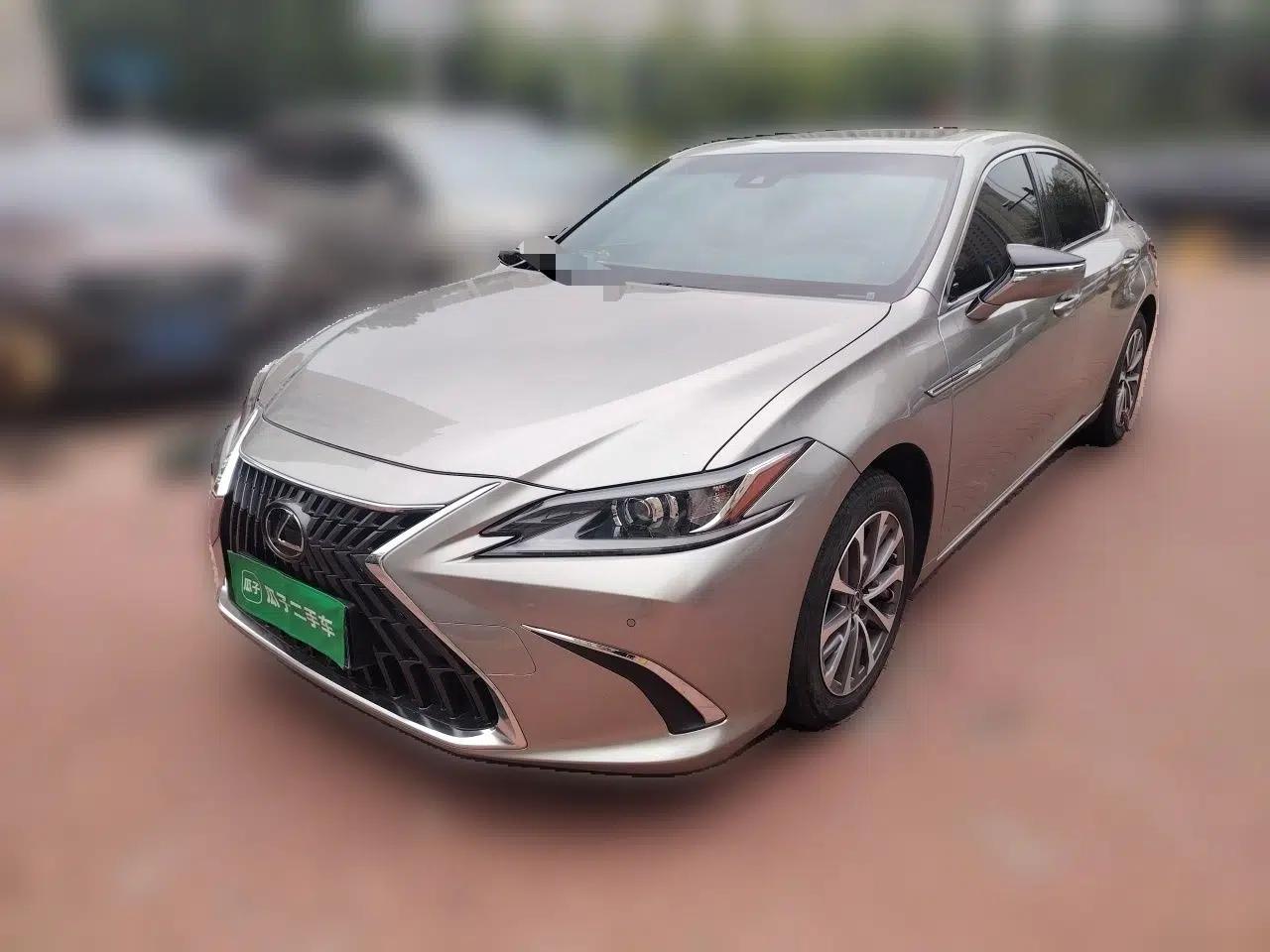 Lexus ES 2023 200 Excellence Edition — миниатюра 1