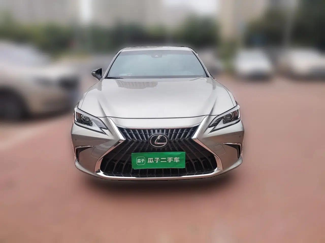 Lexus ES 2023 200 Excellence Edition — миниатюра 2