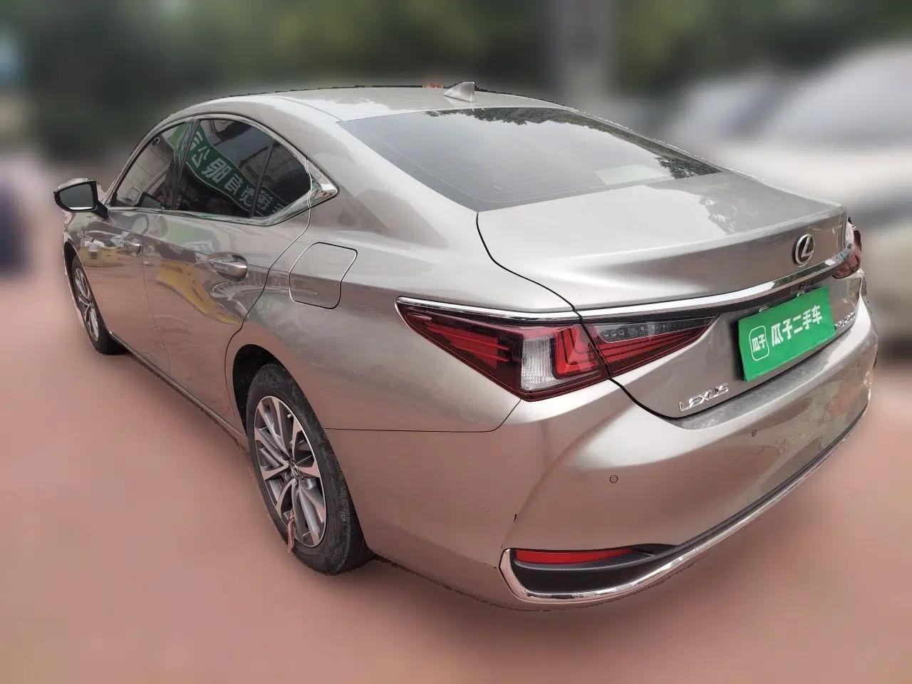 Lexus ES 2023 200 Excellence Edition — миниатюра 4