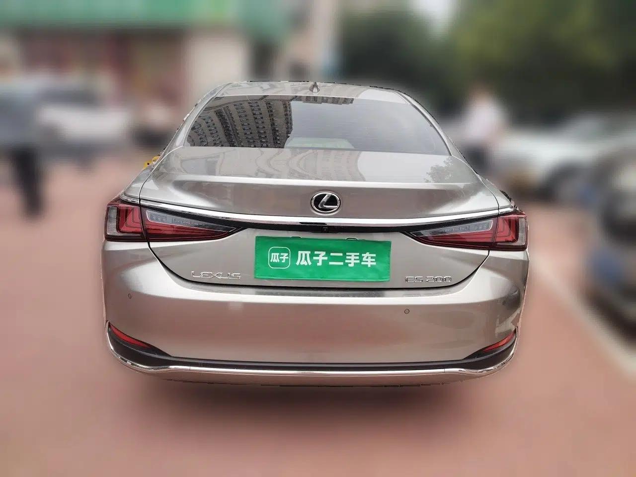 Lexus ES 2023 200 Excellence Edition — миниатюра 5