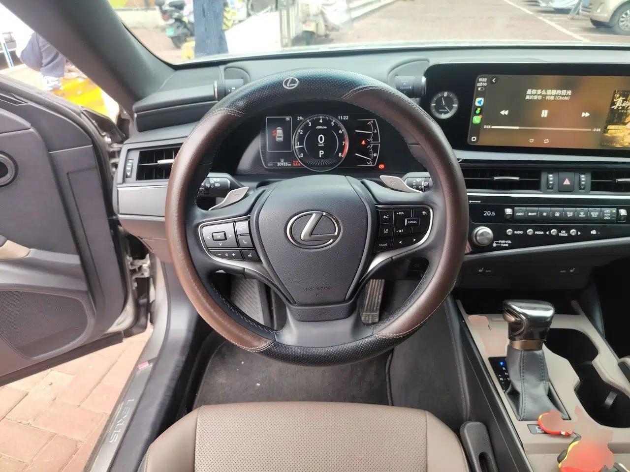 Lexus ES 2023 200 Excellence Edition — миниатюра 10
