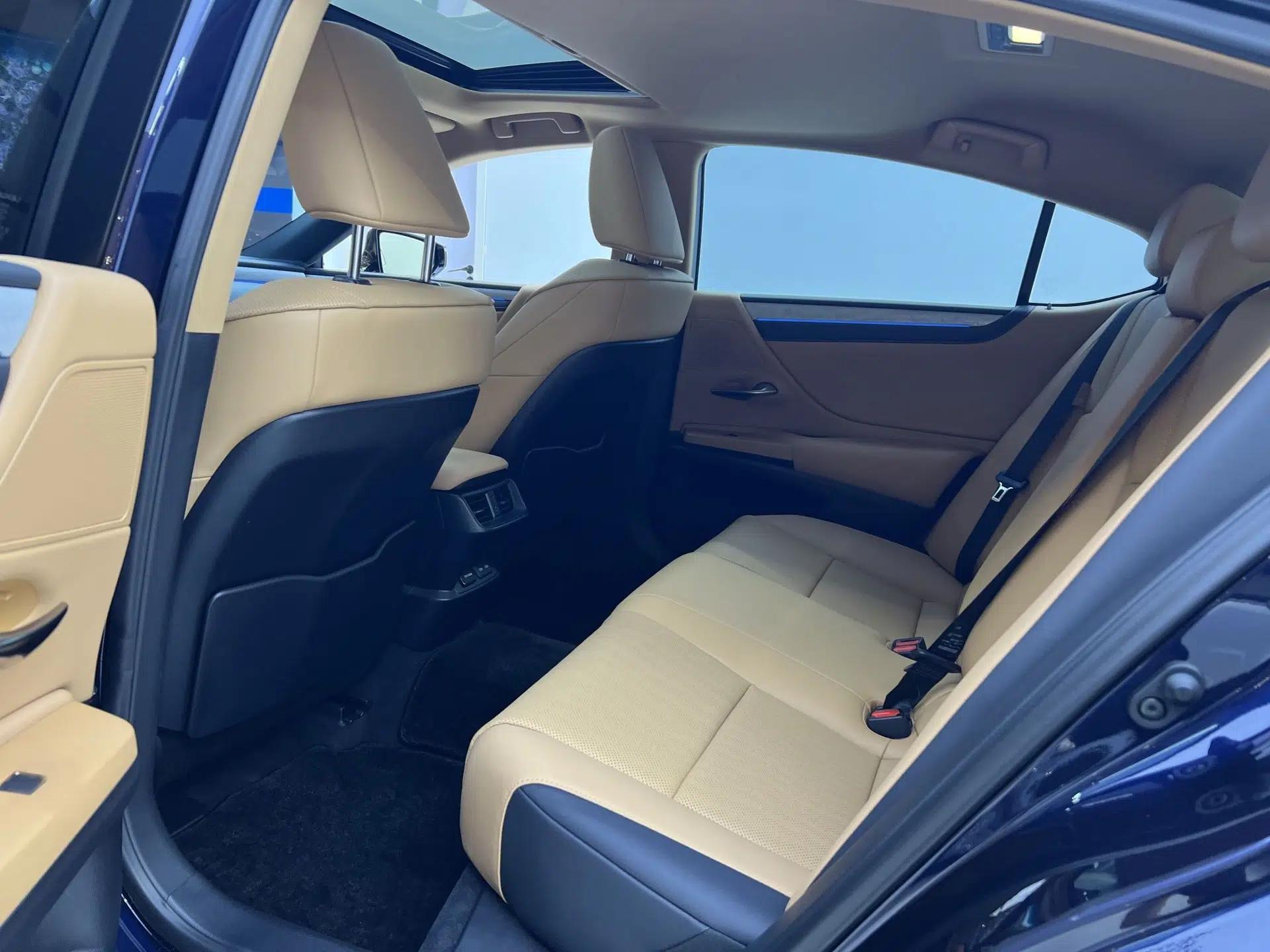 Lexus ES 2025 200 Premium Edition — миниатюра 19