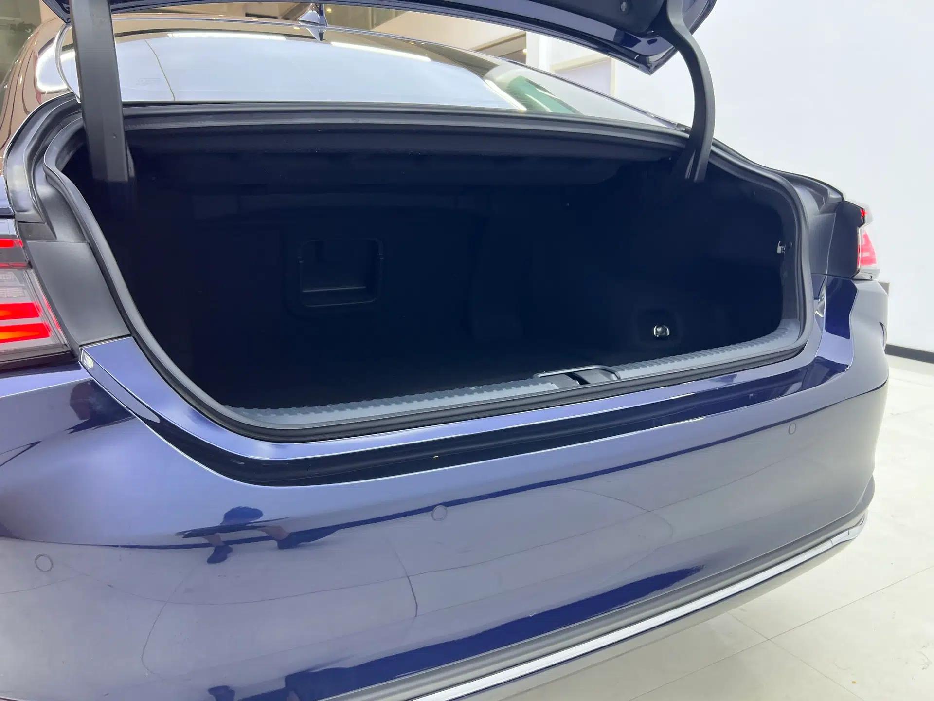 Lexus ES 2025 200 Premium Edition — миниатюра 20