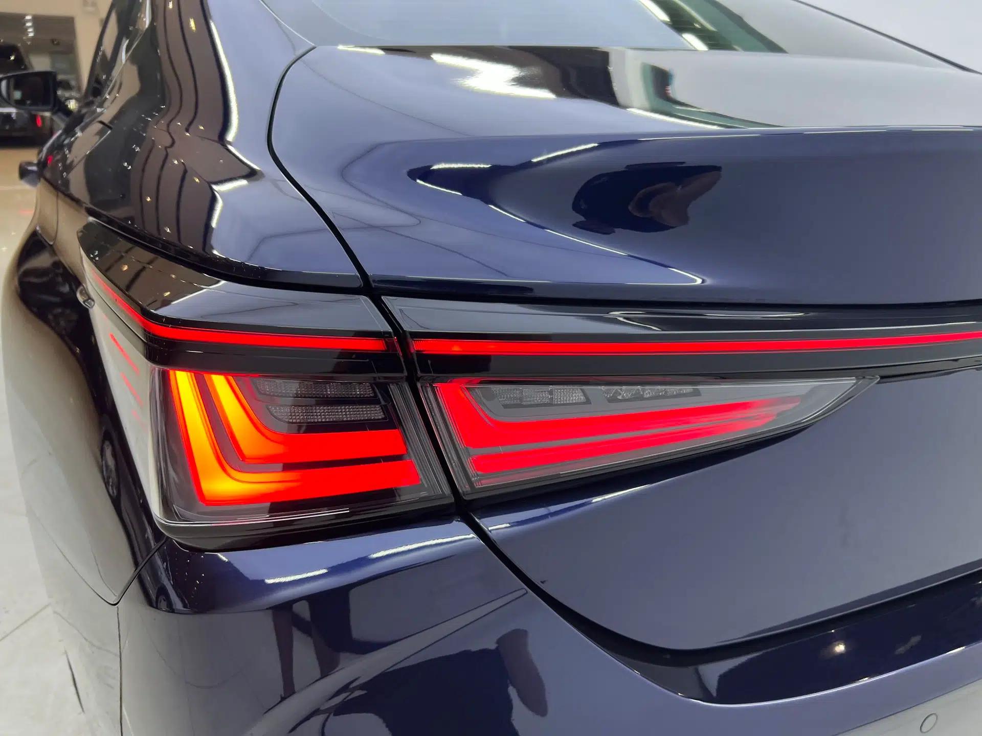 Lexus ES 2025 200 Premium Edition — миниатюра 8