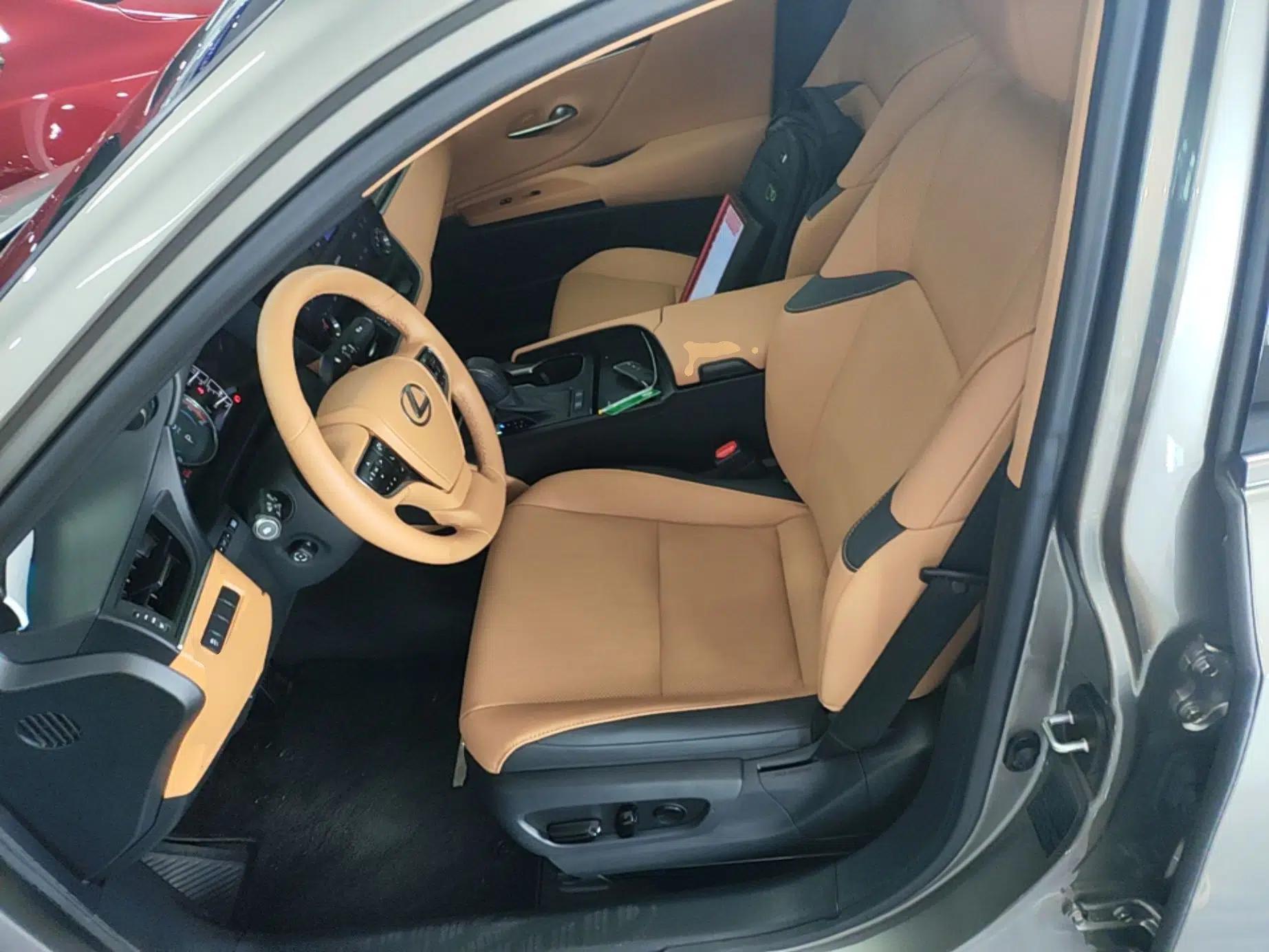 Lexus ES 2025 200 Premium Edition — миниатюра 17