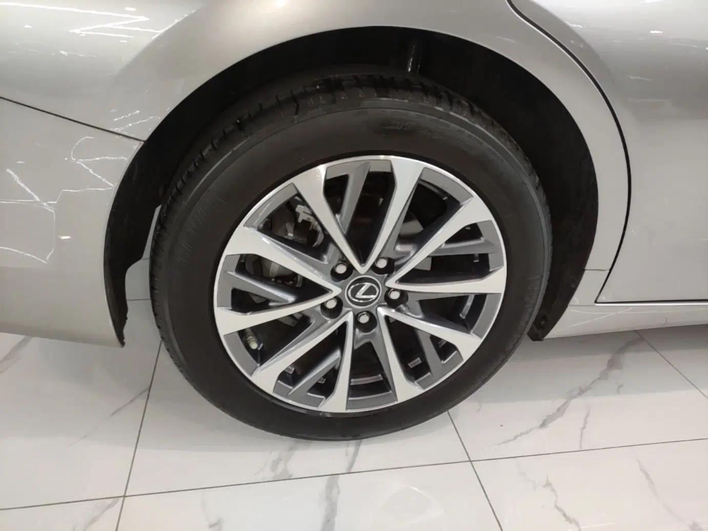 Lexus ES 2024 200 Premium Edition — миниатюра 11