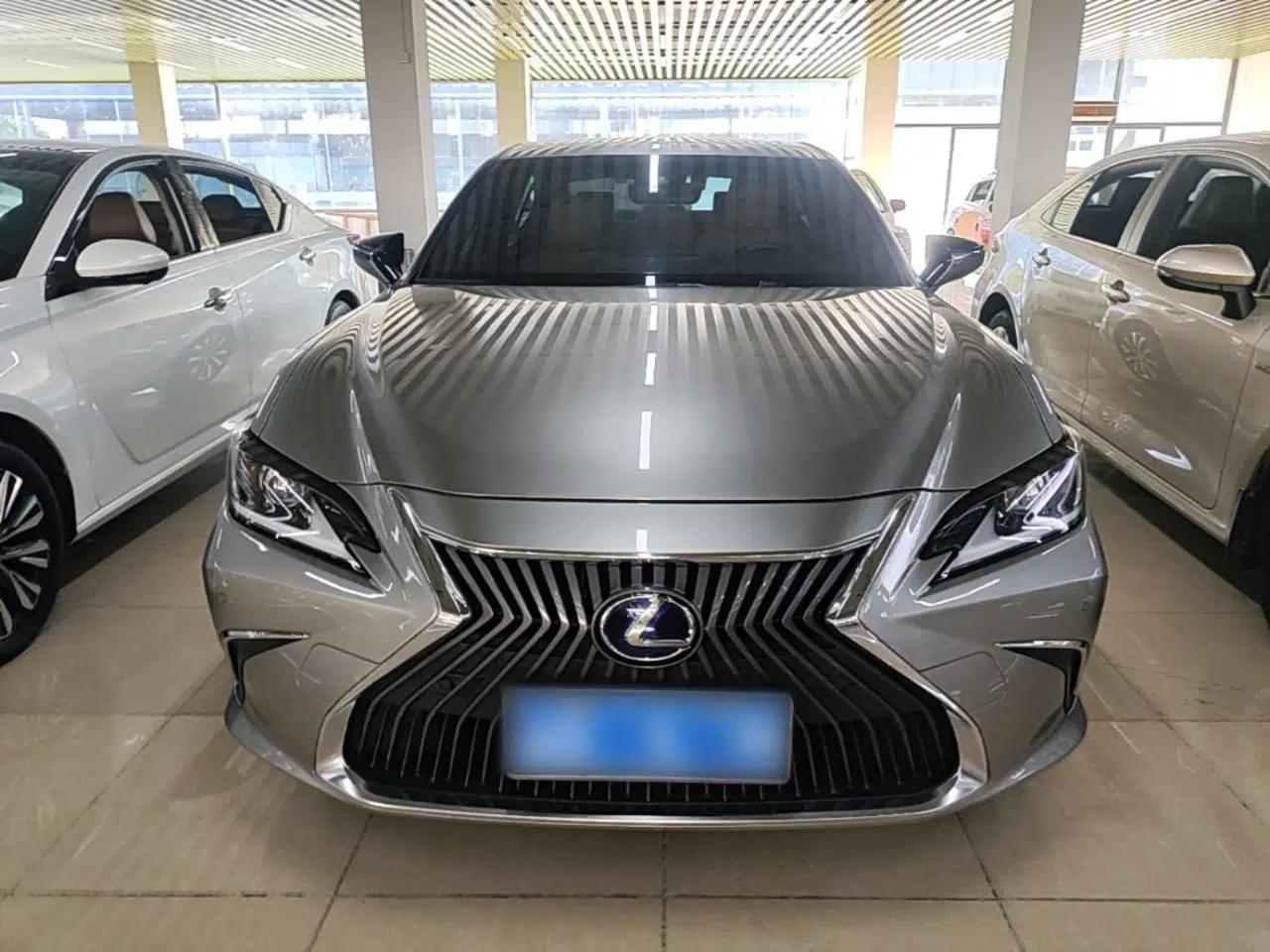 Lexus ES 2021 300h Excellence Edition — миниатюра 2
