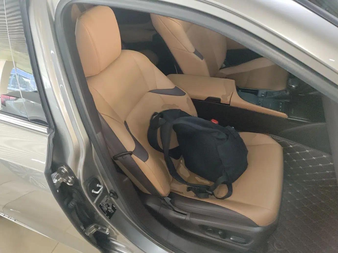 Lexus ES 2021 300h Excellence Edition — миниатюра 19
