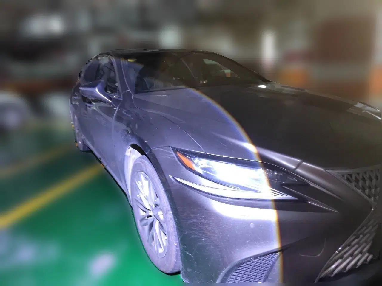 Lexus LS 2018 500h Luxury Edition China V Standard — миниатюра 3