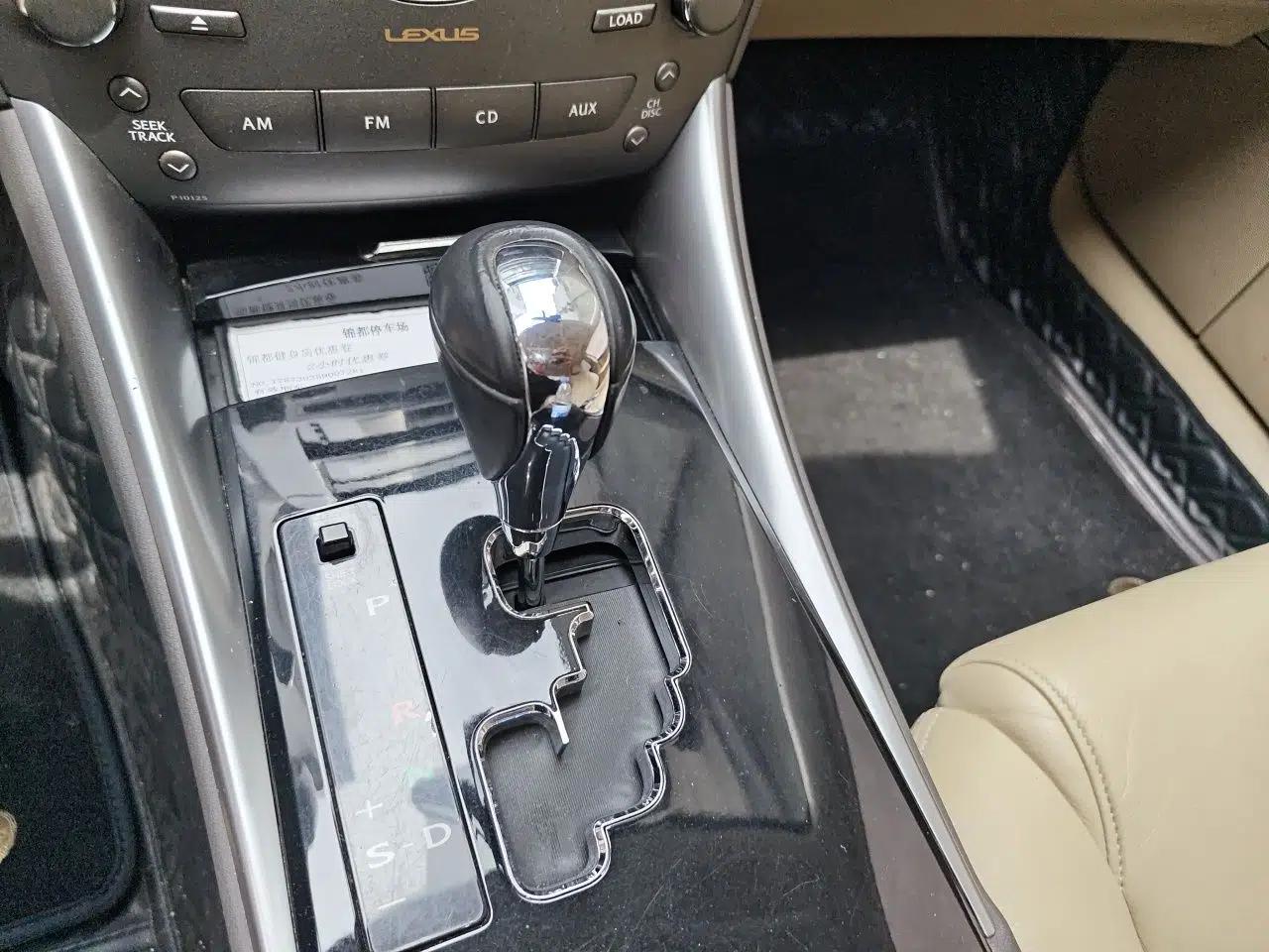 Lexus IS 2011 250 Sport Edition — миниатюра 14