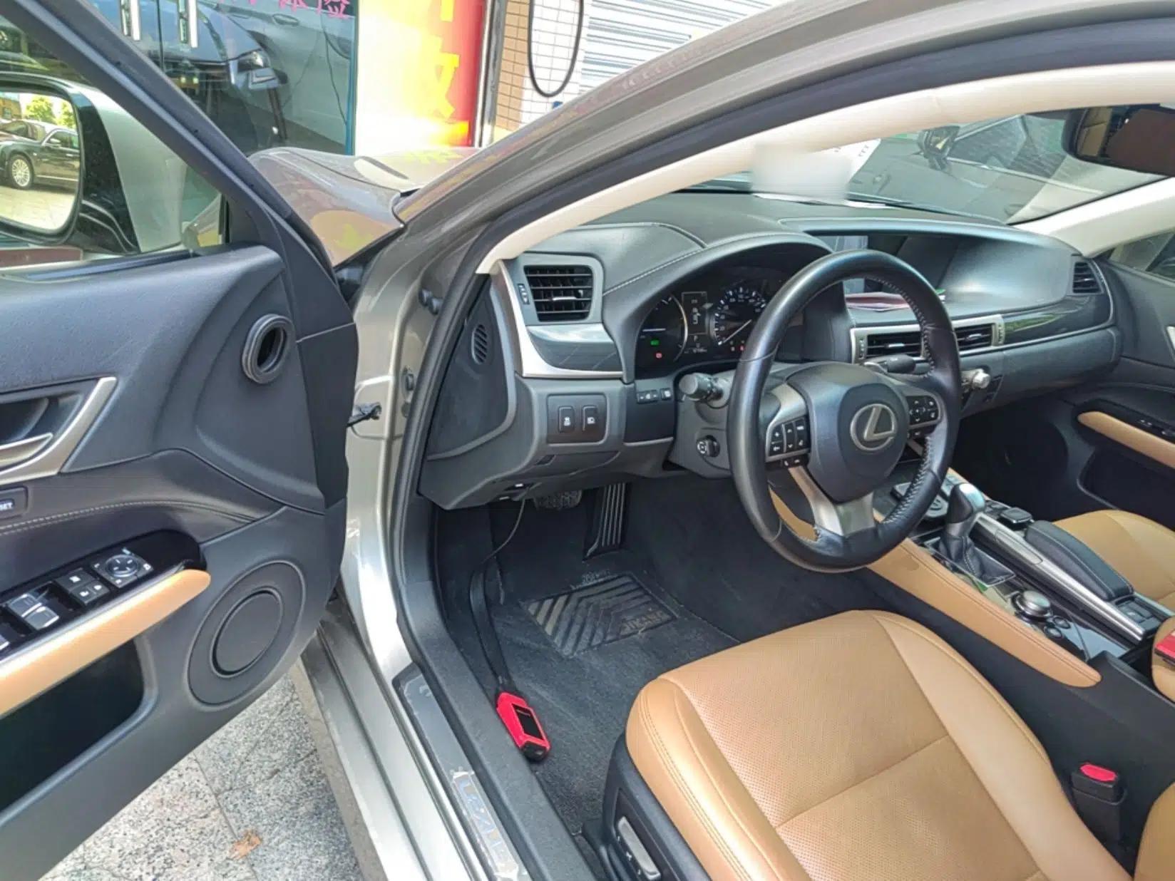 Lexus GS 2016 300h Premier Edition — миниатюра 18