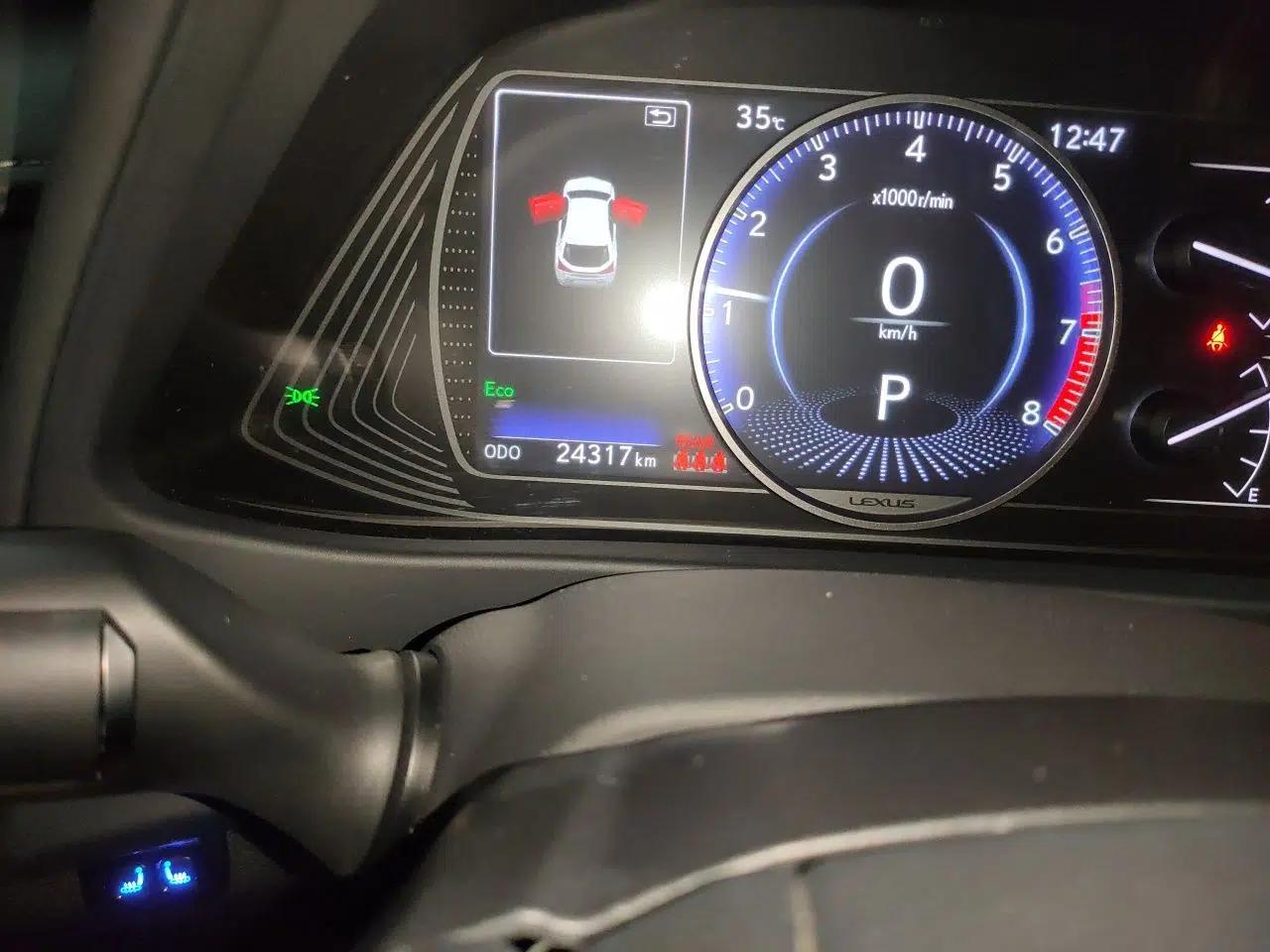 Lexus UX 2020 200 Special Edition — миниатюра 11